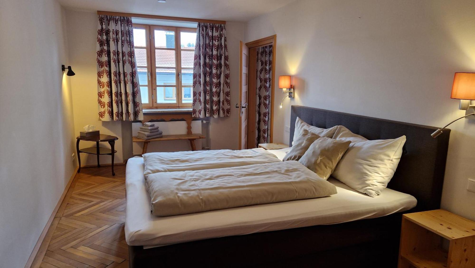 Hotel Landgasthof Alter Wirt Фішбахау Екстер'єр фото